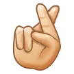 crossed fingers: light skin tone สำหรับแพลตฟอร์ม Samsung