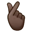 hand with index finger and thumb crossed: dark skin tone สำหรับแพลตฟอร์ม Samsung