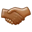 handshake: medium-dark skin tone, medium skin tone per la piattaforma Samsung