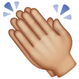 Whatsapp 플랫폼을 위한 clapping hands: medium-light skin tone