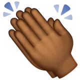 Whatsapp 플랫폼을 위한 clapping hands: medium-dark skin tone
