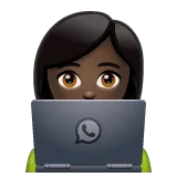 Whatsapp platformu için woman technologist: dark skin tone