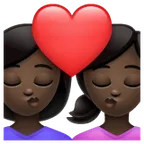 kiss: woman, woman, dark skin tone til Whatsapp platform