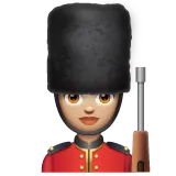 Whatsapp platformon a(z) woman guard: medium-light skin tone képe