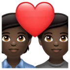 couple with heart: dark skin tone untuk platform Whatsapp