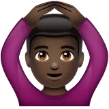man gesturing OK: dark skin tone til Whatsapp platform