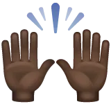 raising hands: dark skin tone per la piattaforma Whatsapp