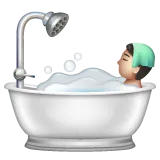 person taking bath: light skin tone สำหรับแพลตฟอร์ม Whatsapp