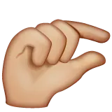 pinching hand: medium-light skin tone สำหรับแพลตฟอร์ม Whatsapp