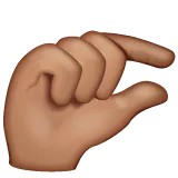 Whatsapp 플랫폼을 위한 pinching hand: medium skin tone
