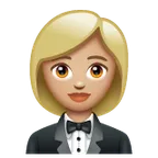 Whatsappプラットフォームのwoman in tuxedo: medium-light skin tone