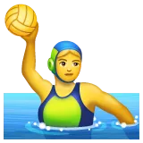 woman playing water polo pour la plateforme Whatsapp