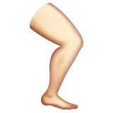 Whatsapp 플랫폼을 위한 leg: light skin tone