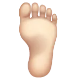 foot: light skin tone per la piattaforma Whatsapp