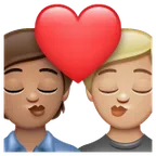 kiss: person, person, medium skin tone, medium-light skin tone para la plataforma Whatsapp