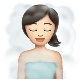 Whatsapp 플랫폼을 위한 woman in steamy room: light skin tone