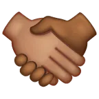 handshake: medium skin tone, medium-dark skin tone per la piattaforma Whatsapp
