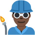 man factory worker: dark skin tone สำหรับแพลตฟอร์ม X / Twitter