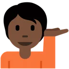 X / Twitter dla platformy person tipping hand: dark skin tone